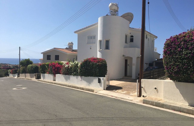 Large detached family Villa with private pool and beautiful gardens, full a/c.