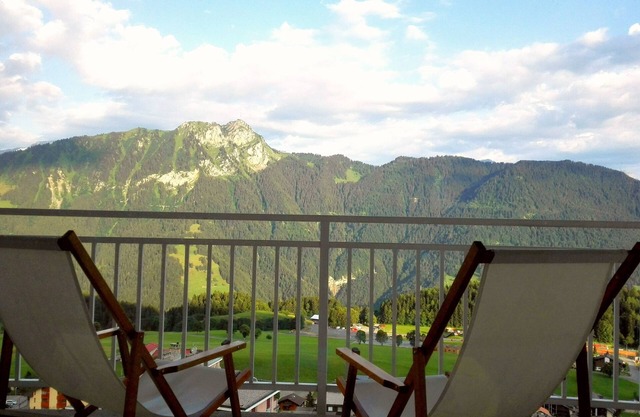 Large family apartment - breathtaking view, Ski-in