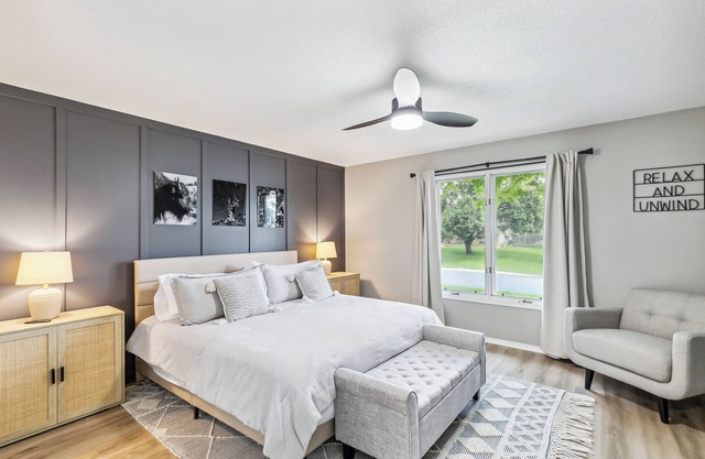 Large Family Gathering Space: Sleeps 17! Kid Friendly Game Room, with 6 TVs!