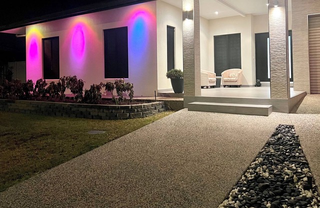 Large Family This Comfortable Spacious , Pet-friendly, Property Welcomes You!