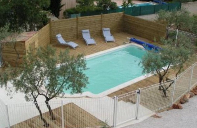 Large contemporary house with garden