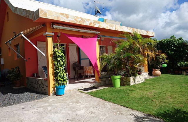 large garden diamond villa