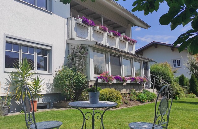 Large ground floor apartment with winter garden