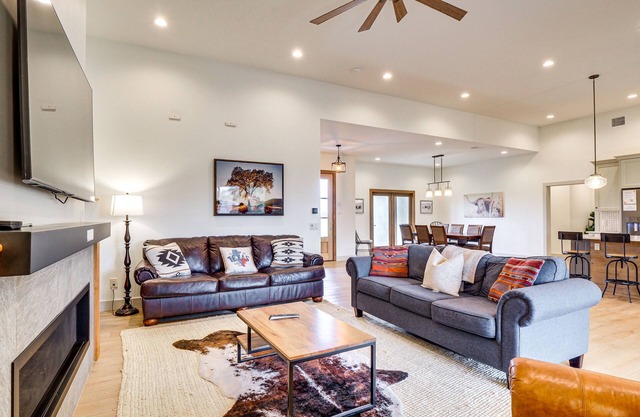 Large Group Getaway in Georgetown w/Private Pool!