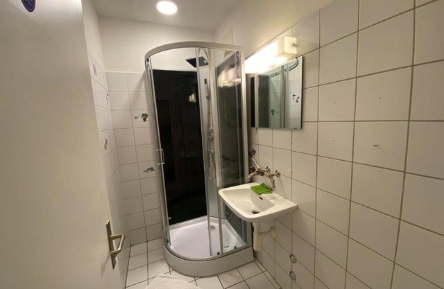 Large Guest Room in Guest House