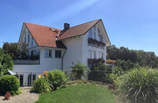 Large Holiday Apartment "Vestner" on Lake Constance with Wi-Fi, Balcony, Terrace & Garden
