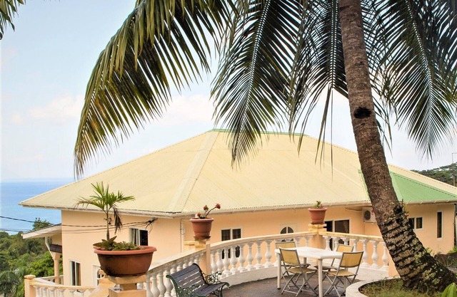 Large, holiday home on Beau Vallon