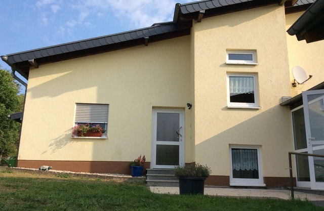 Large holiday home with sun terrace, well-bred pets welcome