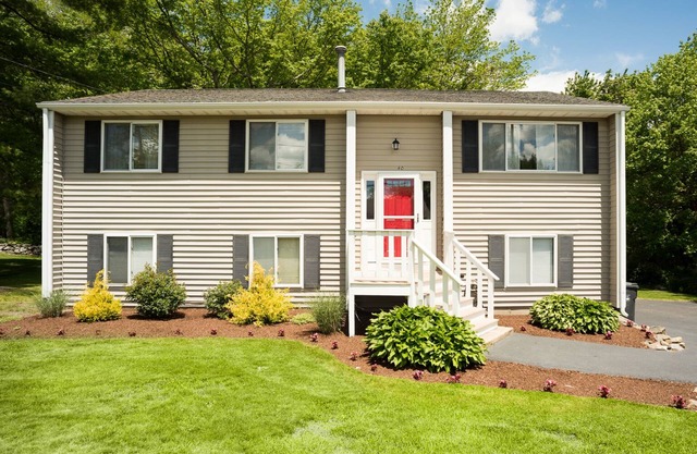 large home in Bonnet Shores with central AC