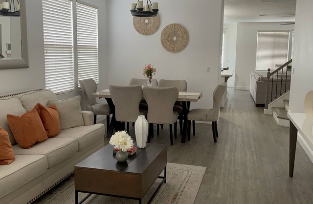 Large home in Marysville 30 min from Sacramento aeropuert