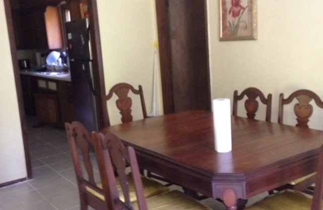 Large House-GREAT FOR FAMILY GATHERINGS or JUST REST