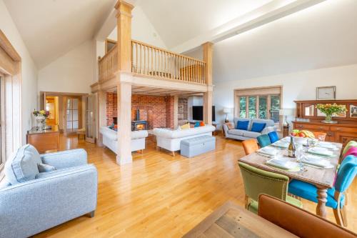 Large indoor swimming pool in Thetford Forest - The Pool House