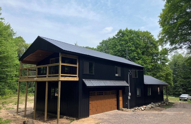Large luxury cabin way back in the woods on ORV trail
