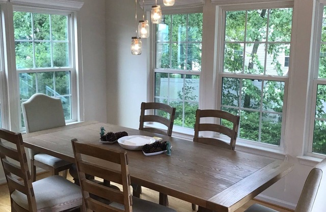 Large Modern Home with Yard, 4 Bedrooms, 2.5 Baths and 6 Beds near Jersey Shore