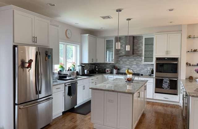 Large modern house near NYC