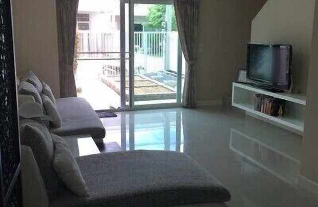Large New 2BR Townhome