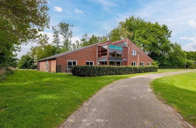 Large Pet-Friendly Lodg