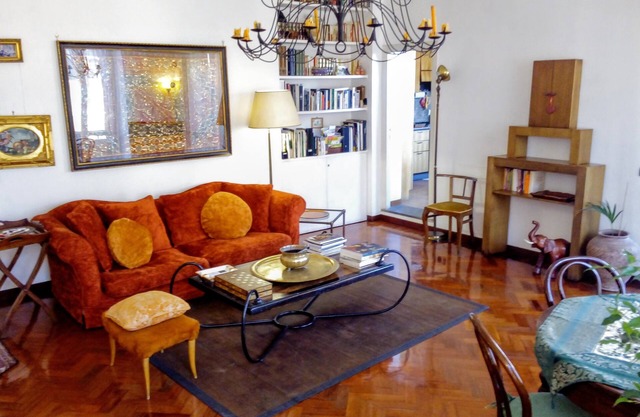 Large romantic apartment near Trastevere with terrace 5 min from villa Panfili