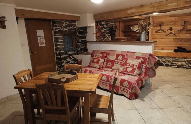 Large Studio 35 M² 2/4 Places 100 m from La Télecabine Maurienne via Val Thorens