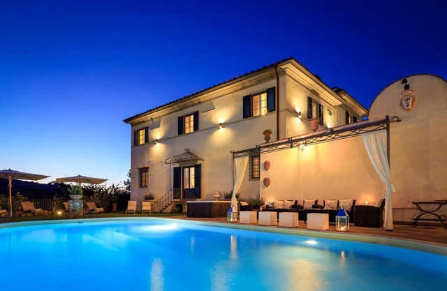 Large Tuscan Villa near Florence
