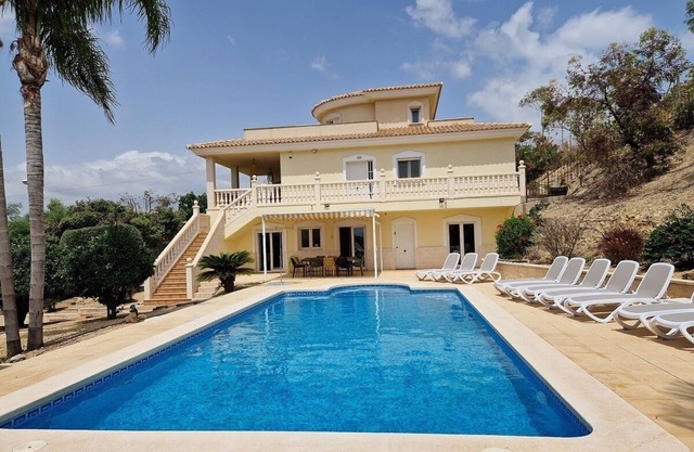 Large vacation villa with large private pool - Alicante Costa Blanca