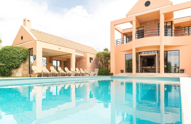Large Villa With Private Pool and Tennis Court at a Short Distance to the Ocean