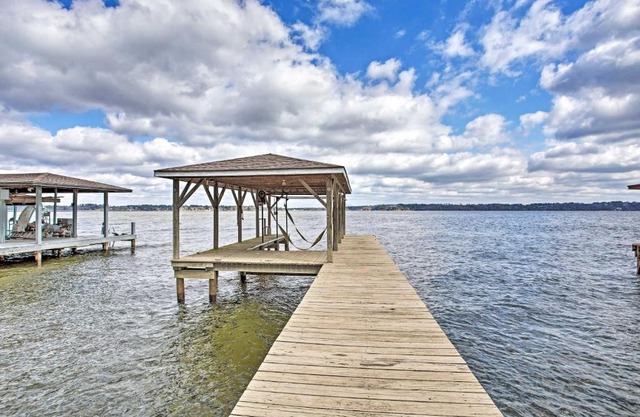 Large Waterfront Lake Palestine Home with Deck, Dock