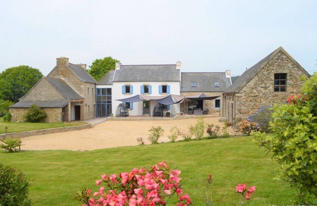Large weaving house completely renovated TY KERGORRE