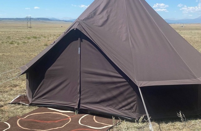Large Yurt Tent w Views, Firepit & Easy Access To Reservoir