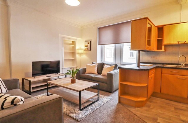Largs Coastal Apartment