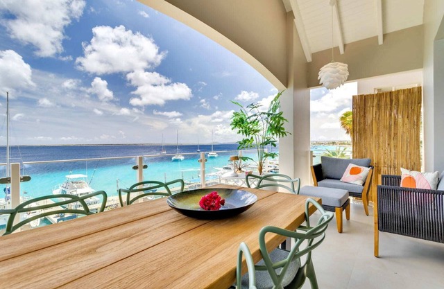Las Dunas with Stunning Sea View and Shared Pool