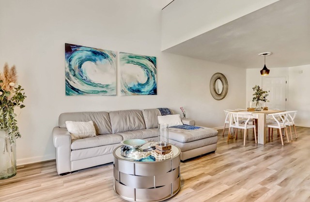 Las Olas Cabana- Close to Beach & Restaurants