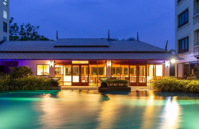 Lasalle Suites Hotel & Residence