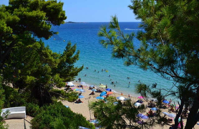 Lassi apartments: 2 bedrooms, by Makris Gialos beach. Best Kefalonia apartments