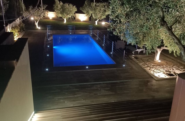 Laura Villa on a green hill, 7 minutes from the sea