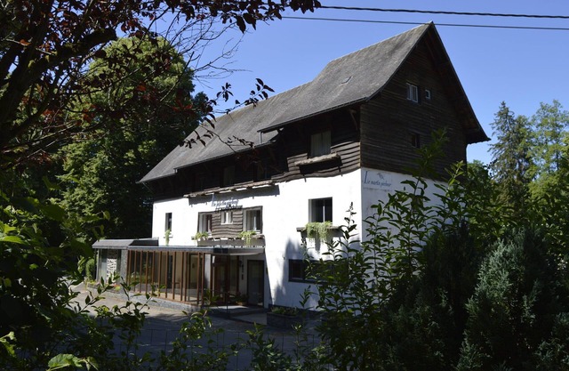 Lavish Holiday Home in Fauvillers with Garden