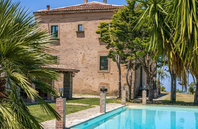 Lavish Sicilian Villa with Pool