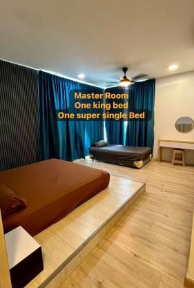 LC Paragon Apartment