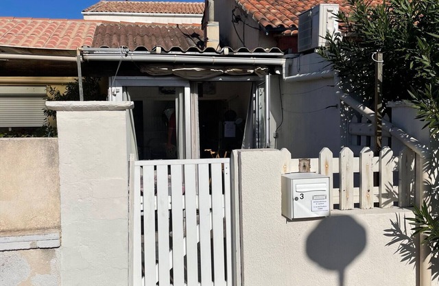 Le Cabanon au village de Carro