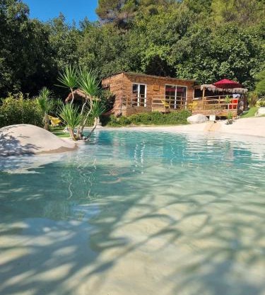 Le chalet au bord du lagon