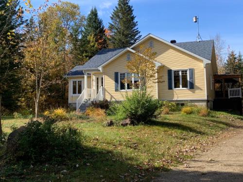 Le chalet jaune sur la Mastigouche