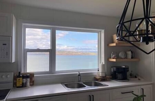 Le coin Zen/waterfront-King bed-dishwasher
