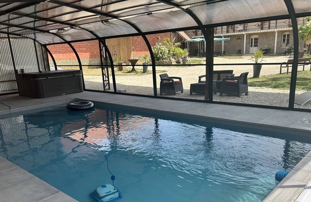 Le domaine du Lavoir - Studio PISA sleeps 5 - Jacuzzi April to October