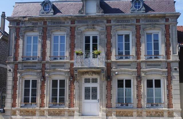 Le Jabloire, comfortable residence. 9 bedrooms, 8 bathrooms and toilets.