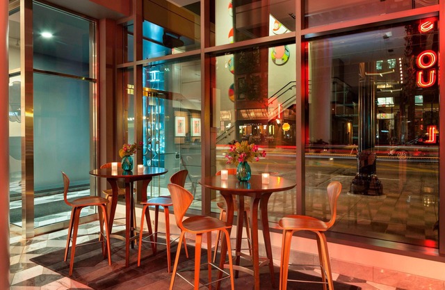 Le Méridien Columbus, The Joseph