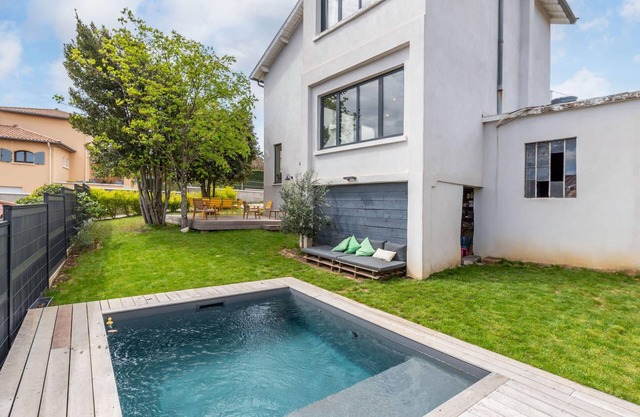 Le Marronnier - charming house with swimming pool