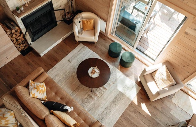 Le Montagnia escape to Tremblant with hot tub