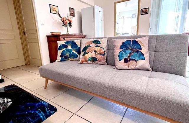 Le Nel's Charmant T2 in St-Denis