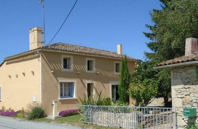 Le Papillon Bleu - Saint-martin-de-lerm