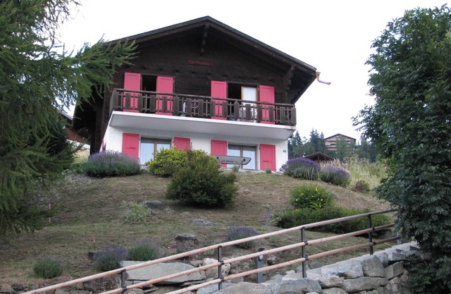 "Le Paradou": family cottage (3 bedrooms 1 bathroom)